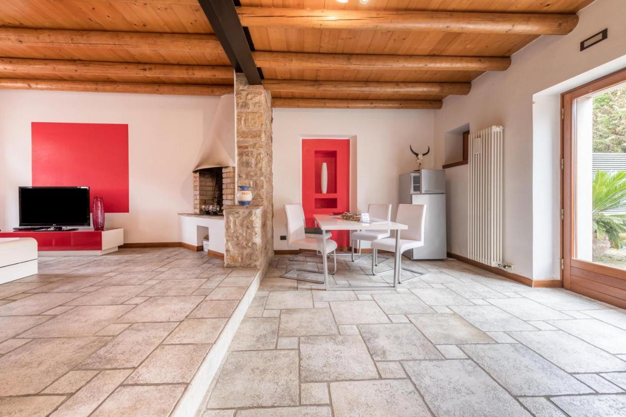 הוילה קוסטרמנו Casa Rustico מראה חיצוני תמונה